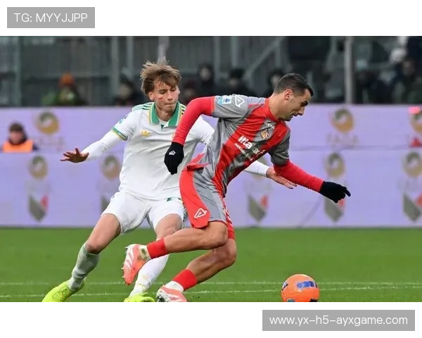 38岁的克雷莫内塞前锋瓦尔迪攻破尤文图斯的大门！，克瓦迪尔人